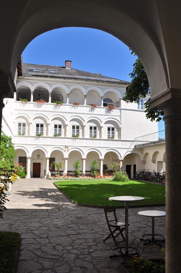 Kloster Wernberg Hotel Exterior photo