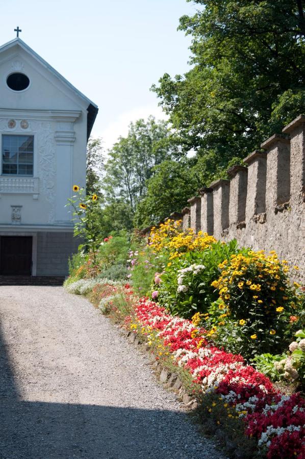 Kloster Wernberg Hotel Exterior photo