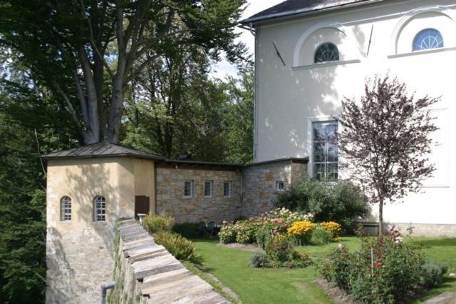 Kloster Wernberg Hotel Exterior photo