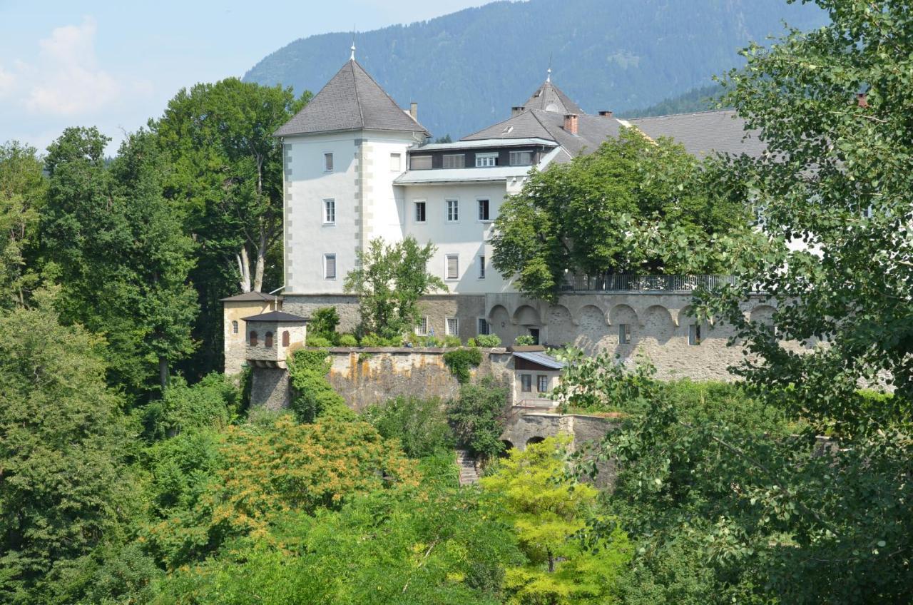 Kloster Wernberg Hotel Exterior photo